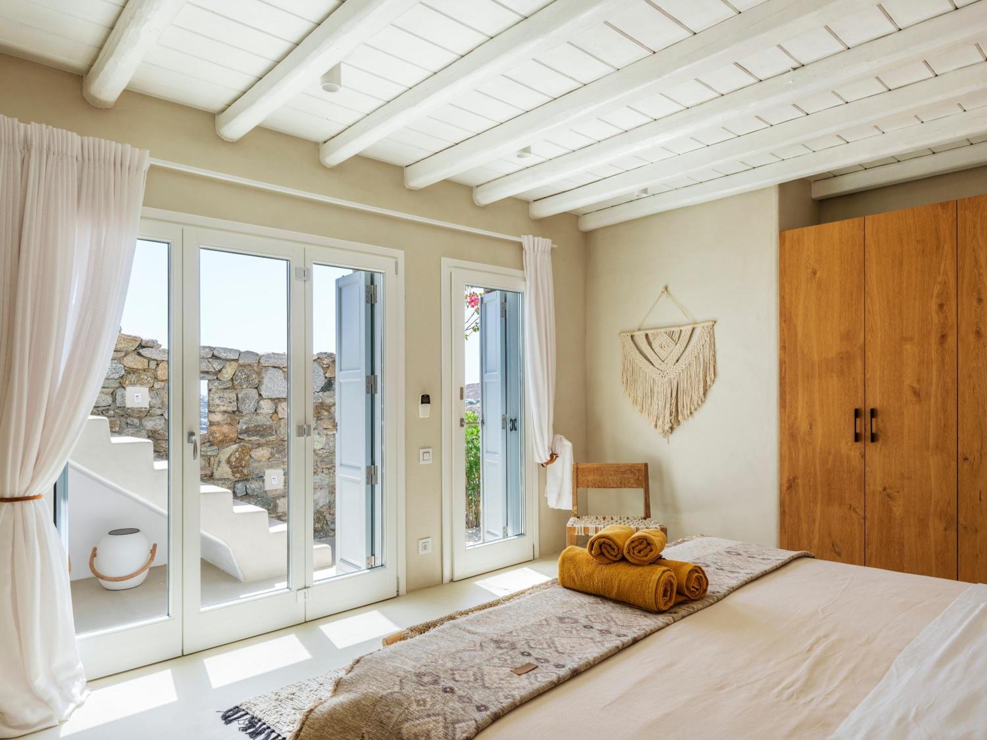 V&V Guest House - Luxury Suites Ornos  Ngoại thất bức ảnh