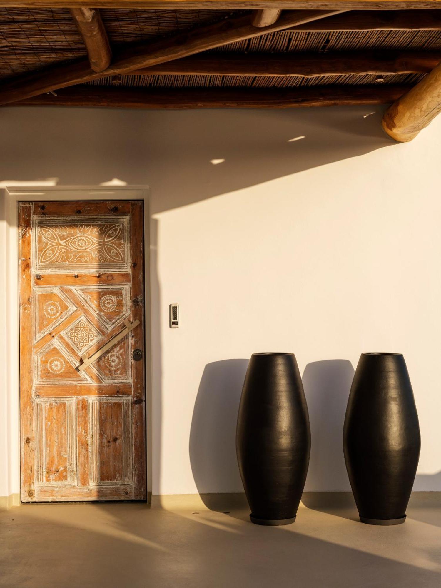 V&V Guest House - Luxury Suites Ornos  Ngoại thất bức ảnh